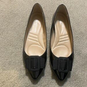 Adrienne Vittadini Pender Black 1” Heel Flats with Buckle Accent size 8